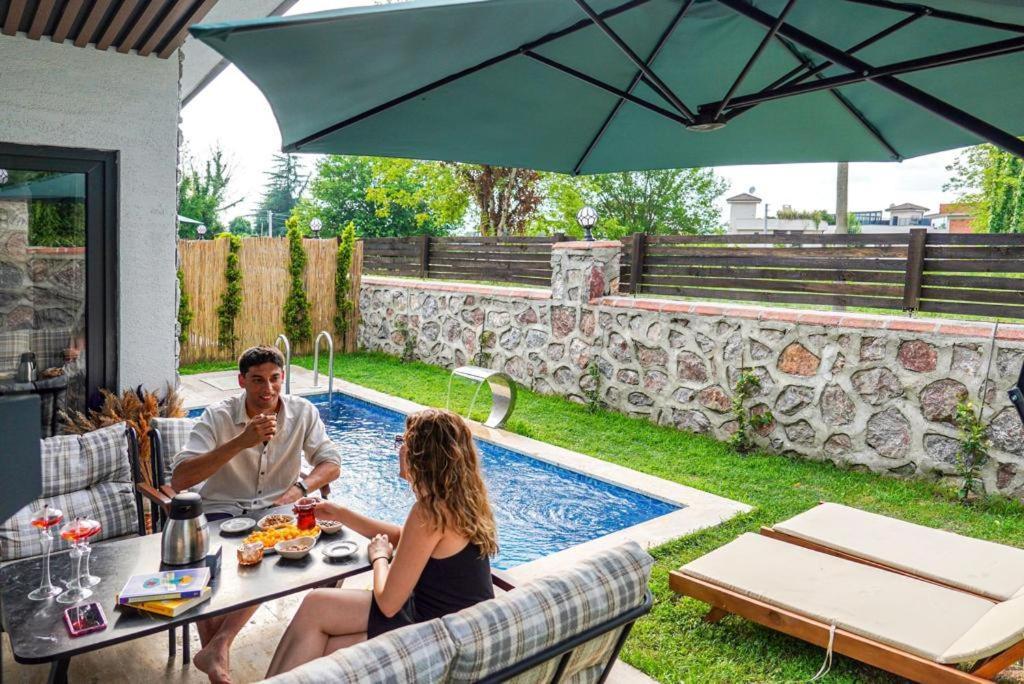 Vital Home Sapanca Isitmali Havuzlu Villa&Bungalov Dış mekan fotoğraf